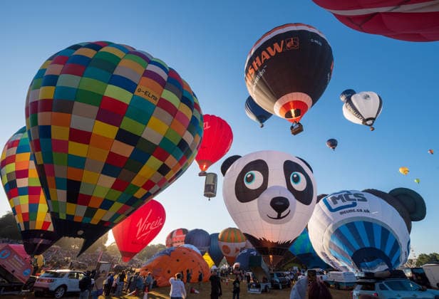 August 7, 2026, Bristol, Bristol, UK: Bristol, UK. Hot air balloons take off in a mass ascent from Ashton Court on Friday morning for the official opening of the 2026 48th Bristol International Balloon Fiesta in partnership with Albert Goodman which takes place from from Friday, August 7, to Sunday, August 9, with mass ascents and night glows celebrating the city of Bristol and its heritage links to hot air ballooning. There will be an expanded special shapes line-up featuring beloved classics, recent favourites and new additions. Bristol UK - ZUMAl94_ 20260807_zaf_l94_021 Copyright: xSimonxChapmanx