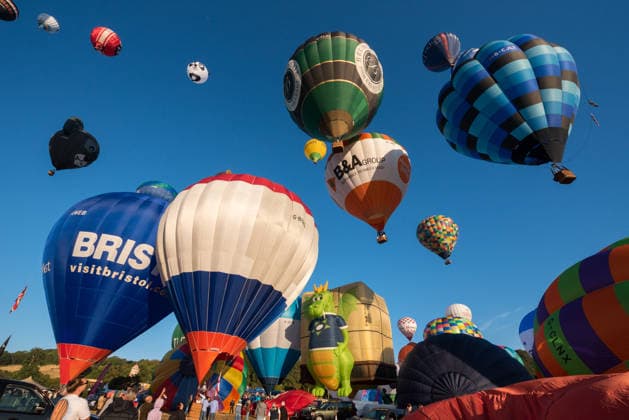 August 7, 2026, Bristol, Bristol, UK: Bristol, UK. Hot air balloons take off in a mass ascent from Ashton Court on Friday morning for the official opening of the 2026 48th Bristol International Balloon Fiesta in partnership with Albert Goodman which takes place from from Friday, August 7, to Sunday, August 9, with mass ascents and night glows celebrating the city of Bristol and its heritage links to hot air ballooning. There will be an expanded special shapes line-up featuring beloved classics, recent favourites and new additions. Bristol UK - ZUMAl94_ 20260807_zaf_l94_024 Copyright: xSimonxChapmanx