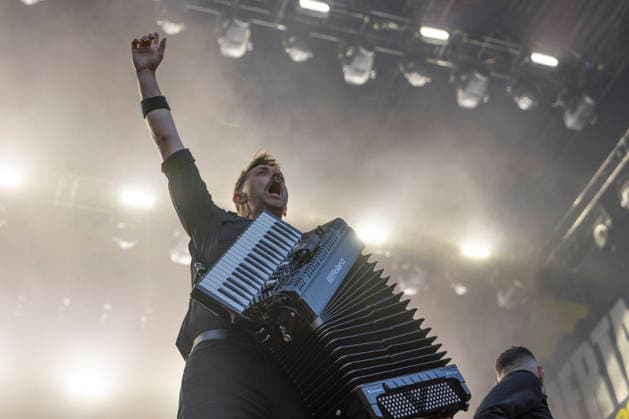 Dropkick Murphys, Tim Brennan, auf der Bühne beim Taubertal-Festival 2026 in Rothenburg ob der Tauber, Deutschland, am 7. August 2026. Copyright: HMBxMedia xHeikoxBecker