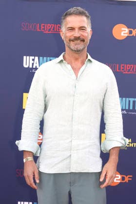 Simon Böer bei der SOKO Leipzig -Nacht bei den Filmnächten Leipzig 2026 auf der Galopprennbahn Scheibenholz. Leipzig, 07.08.2026