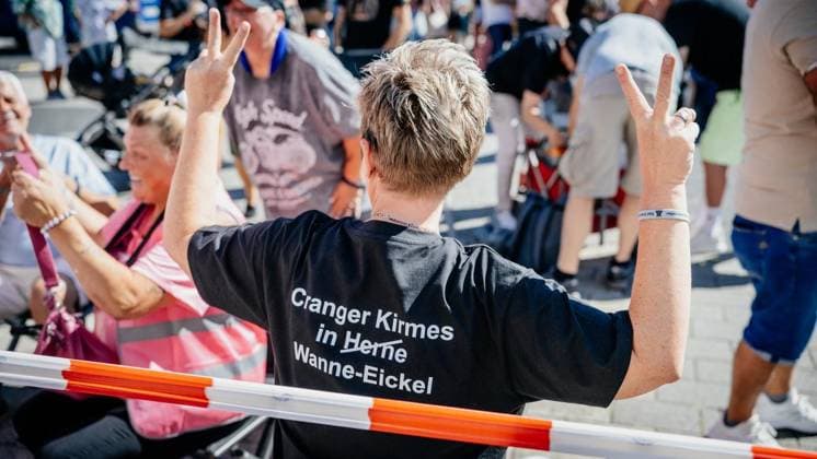 Cranger Kirmesumzug - Einen Tag nach dem dem Auftakt: Cranger Kirmesumzug durch die Stadt im Livestream bei der WAZ. Am 08.08.2026 in Herne ** NUR FÜR REDAKTIONELLE ZWECKE ** EDITORIAL USE ONLY **<p>Cranger Kirmesumzug - Einen Tag nach dem dem Auftakt: Cranger Kirmesumzug durch die Stadt im Livestream bei der WAZ. Am 08.08.2026 in Herne Herne Copyright: ChristophxJendral
