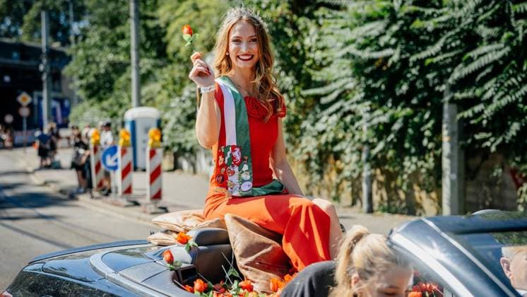 Cranger Kirmesumzug - Einen Tag nach dem dem Auftakt: Cranger Kirmesumzug durch die Stadt im Livestream bei der WAZ. Am 08.08.2026 in Herne ** NUR FÜR REDAKTIONELLE ZWECKE ** EDITORIAL USE ONLY **<p>Cranger Kirmesumzug - Einen Tag nach dem dem Auftakt: Cranger Kirmesumzug durch die Stadt im Livestream bei der WAZ. Am 08.08.2026 in Herne Herne Copyright: ChristophxJendral