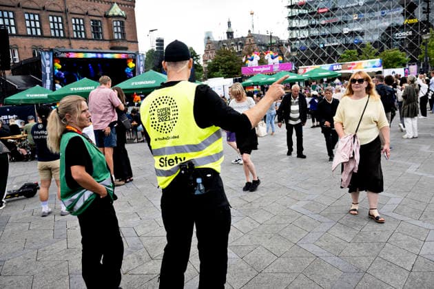 Copenhagen Pride 2026 Security personel at the opening of Pride Square during Copenhagen Pride Week 2026 at City Hall Square in Copenhagen on Saturday, August 8, 2026. Police says they will be visible at the pride week after the attack in Berlin. (Photo: Nils Meilvang Scanpix 2026) , Copenhagen Denmark Copyright: NILSxMEILVANG NilsxMeilvangx spdk20260808-163218-L