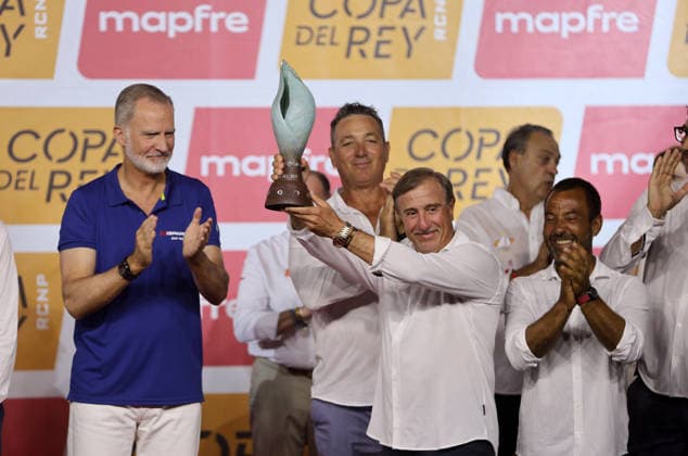 King Felipe VI Presents Awards to the Champions of the 44th Copa del Rey Sailing Regatta King Felipe VI during the awards ceremony for the 44th Copa del Rey Mapfre Sailing Regatta at the Almudaina Palace on August 8, 2026, in Palma de Mallorca, Balearic Islands, Spain This is one of the most important regattas in the Mediterranean, which has met participation expectations, featuring six highly competitive classes and already exceeding 100 registered teams, representing nearly twenty countries, with almost a thousand sailors in a competition that begins on Tuesday, August 4, and ends on Saturday, August 8. AWARDS SAILING REGATTAS BOATS Raú Spain Copyright: xRaulxTerrelx 7706583