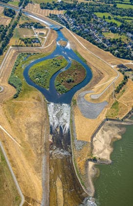 Luftbild, neu Emschermündung bei Niedrigwasser, Dinslaken und Voerde, historisches Niedrigwasser am Rhein, Orsoy, Rheinberg, Ruhrgebiet, Nordrhein-Westfalen, Deutschland !ACHTUNGxMINDESTHONORARx60xEURO!