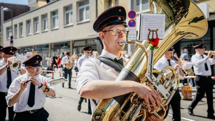 Cranger Kirmesumzug - Einen Tag nach dem dem Auftakt: Cranger Kirmesumzug durch die Stadt im Livestream bei der WAZ. Am 08.08.2026 in Herne ** NUR FÜR REDAKTIONELLE ZWECKE ** EDITORIAL USE ONLY **<p>Cranger Kirmesumzug - Einen Tag nach dem dem Auftakt: Cranger Kirmesumzug durch die Stadt im Livestream bei der WAZ. Am 08.08.2026 in Herne Herne Copyright: ChristophxJendral