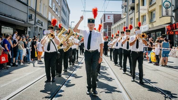 Cranger Kirmesumzug - Einen Tag nach dem dem Auftakt: Cranger Kirmesumzug durch die Stadt im Livestream bei der WAZ. Am 08.08.2026 in Herne ** NUR FÜR REDAKTIONELLE ZWECKE ** EDITORIAL USE ONLY **<p>Cranger Kirmesumzug - Einen Tag nach dem dem Auftakt: Cranger Kirmesumzug durch die Stadt im Livestream bei der WAZ. Am 08.08.2026 in Herne Herne Copyright: ChristophxJendral