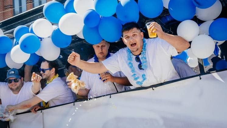 Cranger Kirmesumzug - Einen Tag nach dem dem Auftakt: Cranger Kirmesumzug durch die Stadt im Livestream bei der WAZ. Am 08.08.2026 in Herne ** NUR FÜR REDAKTIONELLE ZWECKE ** EDITORIAL USE ONLY **<p>Cranger Kirmesumzug - Einen Tag nach dem dem Auftakt: Cranger Kirmesumzug durch die Stadt im Livestream bei der WAZ. Am 08.08.2026 in Herne Herne Copyright: ChristophxJendral