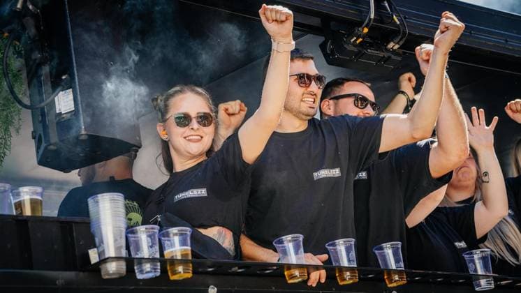 Cranger Kirmesumzug - Einen Tag nach dem dem Auftakt: Cranger Kirmesumzug durch die Stadt im Livestream bei der WAZ. Am 08.08.2026 in Herne ** NUR FÜR REDAKTIONELLE ZWECKE ** EDITORIAL USE ONLY **<p>Cranger Kirmesumzug - Einen Tag nach dem dem Auftakt: Cranger Kirmesumzug durch die Stadt im Livestream bei der WAZ. Am 08.08.2026 in Herne Herne Copyright: ChristophxJendral