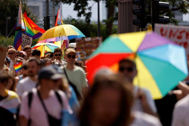 Impression vom Kölner Queer March unter dem Motto Köln zeigt Solidarität, Köln zeigt Haltung , eine Solidaritäts-Demonstration nach dem islamistischen Anschlag auf den CSD in Berlin. (Themenbild, Symbolbild) Köln, 09.08.2026 NRW Deutschland Copyright: xChristophxHardtx