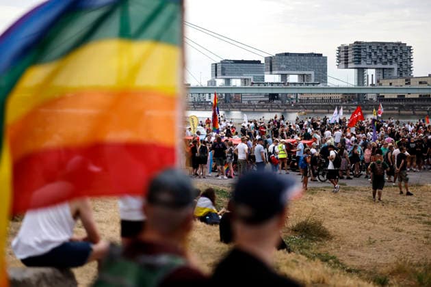 Impression vom Kölner Queer March unter dem Motto Köln zeigt Solidarität, Köln zeigt Haltung , eine Solidaritäts-Demonstration nach dem islamistischen Anschlag auf den CSD in Berlin. (Themenbild, Symbolbild) Köln, 09.08.2026 NRW Deutschland Copyright: xChristophxHardtx