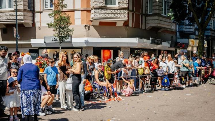 Cranger Kirmesumzug - Einen Tag nach dem dem Auftakt: Cranger Kirmesumzug durch die Stadt im Livestream bei der WAZ. Am 08.08.2026 in Herne ** NUR FÜR REDAKTIONELLE ZWECKE ** EDITORIAL USE ONLY **<p>Cranger Kirmesumzug - Einen Tag nach dem dem Auftakt: Cranger Kirmesumzug durch die Stadt im Livestream bei der WAZ. Am 08.08.2026 in Herne Herne Copyright: ChristophxJendral