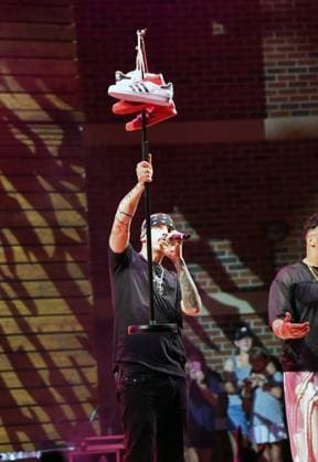 Brad Fischetti of LFO on stage for Pop 2000 Tour at the Woodstock Summer Concert Series, Northside Hospital-Cherokee Amphitheater, Woodstock, GA, August 08, 2026. Photo By: Derek Storm Everett Collection Pop 2000 Tour at the Woodstock Summer Concert Series PUBLICATIONXNOTxINxCANxCHNxFRAxITAxJPNxNORxPOLxRUSxESPxUKxUSA