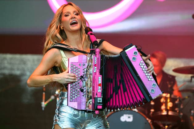 Konzert von Melissa Naschenweng beim Seebühnen Festival 2026 auf der Wilhelminenaue in Bayreuth