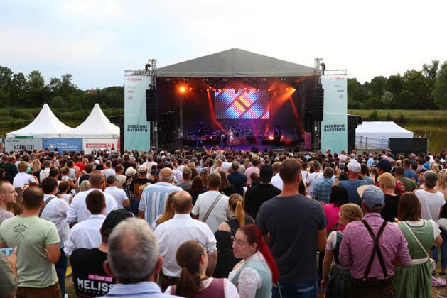 Konzert von Melissa Naschenweng beim Seebühnen Festival 2026 auf der Wilhelminenaue in Bayreuth