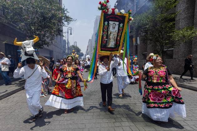 August 9, 2026, Mexico City, Mexico: MEXICO Mexico City, MEXICO †AUGUST 9, 2026: Participants wearing traditional clothing dance and march during the 17th Mega Calenda cultural parade from the Angel of Independence to the Zocalo in Mexico City, August 9, 2026. Organized by the Mexico City government, the event commemorates the International Day of the World s Indigenous Peoples and is part of the 12th Festival of Indigenous Cultures, Indigenous Peoples, and Native Neighborhoods of Mexico City. Mexico City Mexico - ZUMAq101 20260809_zna_q101_172 Copyright: xCristianxLeyvax