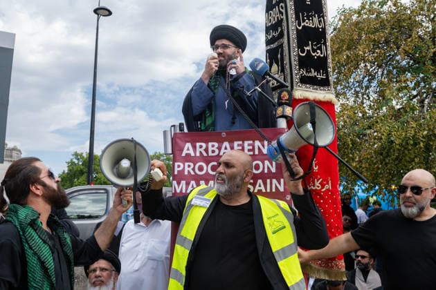 August 9, 2026, London, England, United Kingdom: Shia Muslims take part in the annual Arbaeen procession in Marble Arch in London, Britain, on August 9, 2026. Arbaeen marks the 40th day after the martyrdom of Imam Hussein, the grandson of the Prophet Muhammad. London United Kingdom  - ZUMAk172 20260809_zip_k172_026 Copyright: xThomasxKrychx