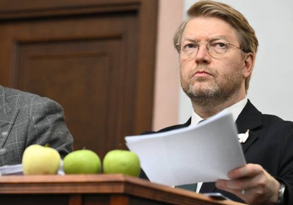 Russia Parliamentary Election Yabloko Party Court 9219801 10.08.2026 Chairman of the Yabloko political party Nikolai Rybakov attends a hearing at the Russian Supreme Court, which is due to hear an administrative lawsuit filed by the Rodina (Motherland) party seeking to bar the Yabloko party from the State Duma election, in Moscow, Russia. Rodina leader Alexei Zhuravlev denounced Yabloko as a Western-backed movement bent on discrediting the elections and Russia itself. Vladimir Astapkovich Sputnik Moscow Russia  Copyright: xVladimirxAstapkovichx