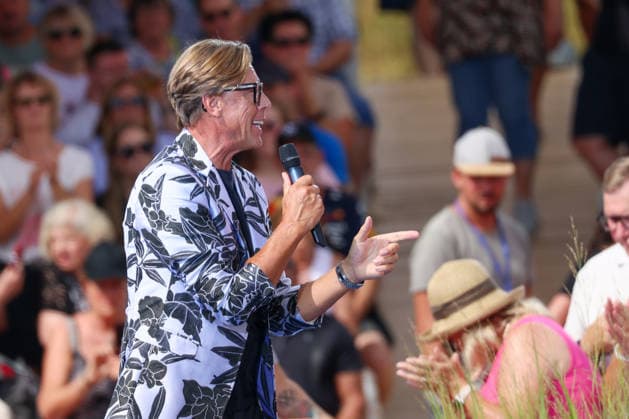 Rust, Deutschland 9.08.2026: Immer wieder Sonntags im Europa-Park Rust - 9.08.2026 Im Bild: Hansy Vogt auf der Bühne. Europapark Rust Baden Württemberg Copyright: xFotostandx xHettichx