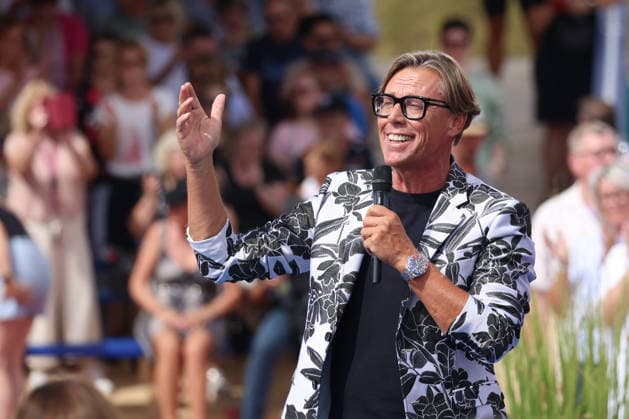 Rust, Deutschland 9.08.2026: Immer wieder Sonntags im Europa-Park Rust - 9.08.2026 Im Bild: Hansy Vogt auf der Bühne lächelnd. Europapark Rust Baden Württemberg Copyright: xFotostandx xHettichx