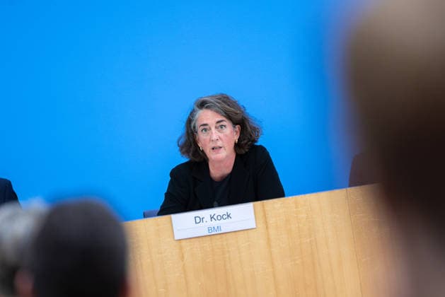 regierungspressekonferenz Deutschland, Berlin am 10. August 2026: Dr. Sonja Kock, Stellvertretende Leiterin des Pressereferats (BMI) stellt sich in der Bundespressekonferenz den Fragen der Presse.