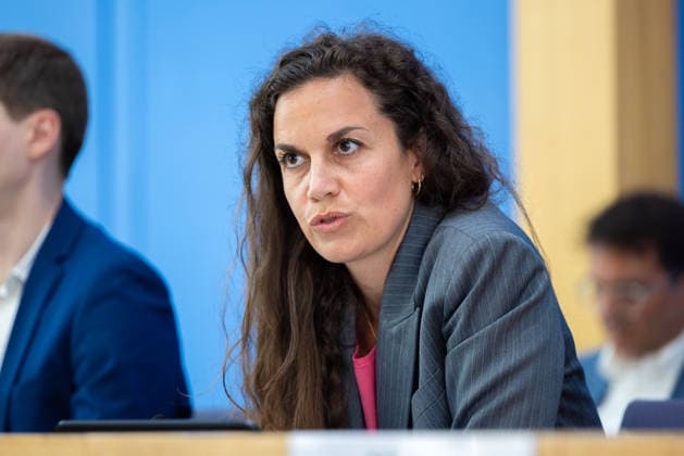 regierungspressekonferenz Deutschland, Berlin am 10. August 2026: Dr. Alma Laiadhi, Leiterin des Referats Presse (BMF) stellt sich in der Bundespressekonferenz den Fragen der Presse.