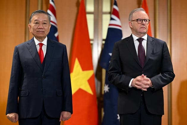 TO LAM AUSTRALIA VISIT, Australian Prime Minister Anthony Albanese and Vietnam General Secretary and President To Lam wait to exchange documents after a bilateral meeting at Parliament House in Canberra, Tuesday, August 11, 2026. Vietnam s president is visiting Australia for the first time. ( NO ARCHIVING CANBERRA AUSTRALIAN CAPITAL TERRITORY AUSTRALIA  Copyright: xLUKASxCOCHx 20260811161644546318