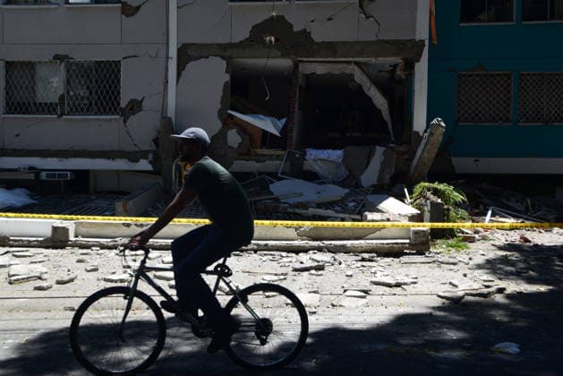 111 killed, 87 injured as magnitude 7.4 earthquake strikes Colombia CALI, COLOMBIA - AUGUST 10: Emergency crews carry out search, rescue and evacuation operations across Cali after a magnitude 7.4 earthquake struck western Colombia, on August 10, 2026 in Cali, Colombia. Preliminary reports indicate that several structures collapsed, buildings and roads were damaged, and some public services were temporarily disrupted. Hospitals activated emergency plans to treat the injured, while technical teams began assessing damaged buildings as authorities warned residents to avoid unsafe structures and remain alert for aftershocks. Edwin Rodriguez Pipicano Anadolu Cali Colombia. Editorial use only. Please get in touch for any other usage.  Copyright: x2026xAnadoluxEdwinxRodriguezxPipicanox