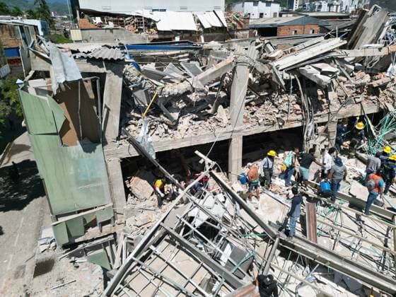 111 killed, 87 injured as magnitude 7.4 earthquake strikes Colombia PEREIRA, COLOMBIA - AUGUST 10: Residents and rescue workers carry out search, rescue and evacuation operations after a powerful earthquake struck Colombia, killing at least 18 people and causing widespread damage in Pereira, on August 10, 2026 in Pereira, Colombia. Preliminary reports indicate that several structures collapsed, buildings and roads were damaged, and some public services were temporarily disrupted. Hospitals activated emergency plans to treat the injured, while technical teams began assessing damaged buildings as authorities warned residents to avoid unsafe structures and remain alert for aftershocks. Alexis Munera Anadolu Pereira Colombia. Editorial use on Copyright: x2026xAnadoluxAlexisxMunerax