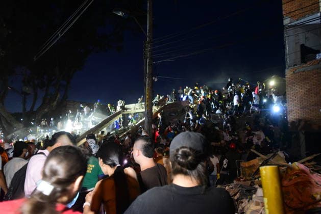 132 killed, 570 injured as magnitude 7.4 earthquake strikes Colombia CALI, COLOMBIA - AUGUST 10: Citizens and emergency response teams continue working to save lives and find the bodies of those who remain missing after a powerful earthquake struck Colombia, killing at least 18 people and causing widespread damage in Cali, Colombia, on August 10, 2026. According to the latest official report, the magnitude 7.4 earthquake has so far left 132 people dead and 570 injured nationwide, in addition to 1,575 homes affected and 61 buildings collapsed. In Cali, authorities have reported 188 people missing, while search and rescue operations continue in different parts of the city. Edwin Rodriguez Pipicano Anadolu Cali Colombia. Editorial use only. Copyright: x2026xAnadoluxEdwinxRodriguezxPipicanox