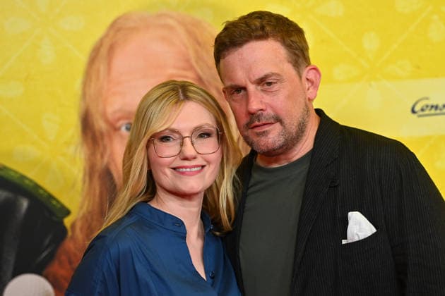 Johanna Christine GEHLEN (Schauspielerin), Sebastian BEZZEL (Schauspieler). Weltpremiere STECKERLFISCHFIASKO am 10.08.20226 im Mathaeser Kino in Muenchen. Roter Teppich,Red Carpet.