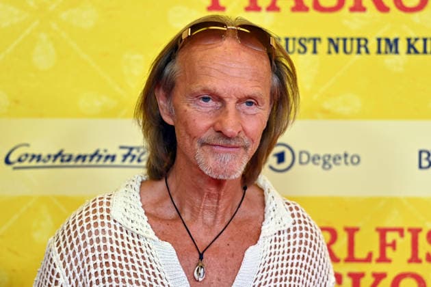 Eisi GULP (Schauspieler), Einzelbild,angeschnittenes Einzelmotiv,Portraet,Portrait,Porträt. Weltpremiere STECKERLFISCHFIASKO am 10.08.20226 im Mathaeser Kino in Muenchen. Roter Teppich,Red Carpet.