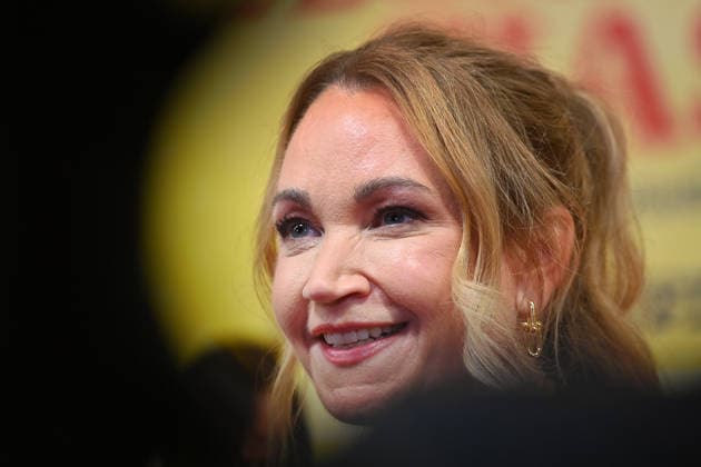 Lisa Maria POTTHOFF (Schauspielerin), Einzelbild,angeschnittenes Einzelmotiv,Portraet,Portrait,Porträt. Weltpremiere STECKERLFISCHFIASKO am 10.08.20226 im Mathaeser Kino in Muenchen. Roter Teppich,Red Carpet.