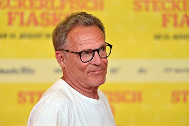 Christian TRAMITZ (Schauspieler), Einzelbild,angeschnittenes Einzelmotiv,Portraet,Portrait,Porträt. Weltpremiere STECKERLFISCHFIASKO am 10.08.20226 im Mathaeser Kino in Muenchen. Roter Teppich,Red Carpet.