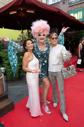 Claudia Obert, Olivia Jones, Julian F. M. Stöckel bei KATJA™S LUCKY NUMBER 30 - KATJA KRASAVICE FEIERT IHREN 30. GEBURTSTAG im Ballhaus Berlin in Berlin am 10.08.2026
