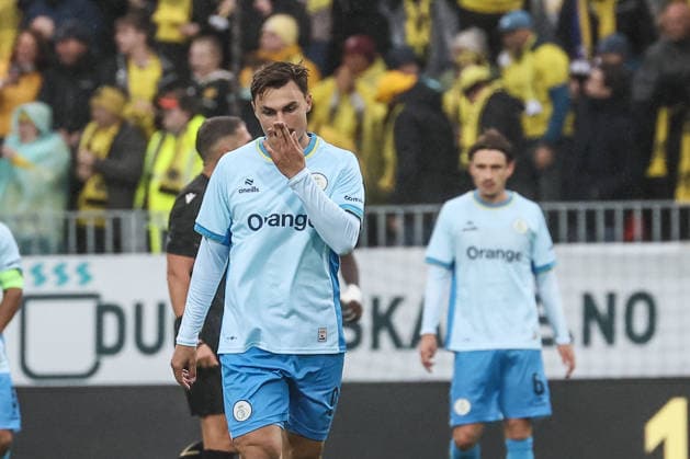 %items a soccer game between Norwegian FK Bodo Glimt and Belgian Royale Union Saint-Gilloise in Bodo, Norway, on %datetext, the return leg in the third qualifying round for the UEFA Champions League tournament. %photographer  BrunoxFahy 183179754