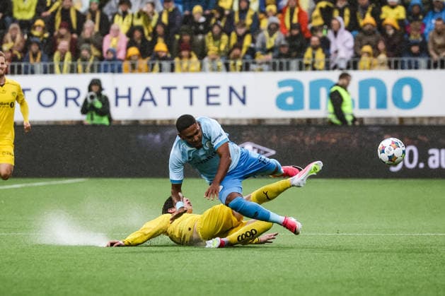 %items a soccer game between Norwegian FK Bodo Glimt and Belgian Royale Union Saint-Gilloise in Bodo, Norway, on %datetext, the return leg in the third qualifying round for the UEFA Champions League tournament. %photographer  BrunoxFahy 183179961