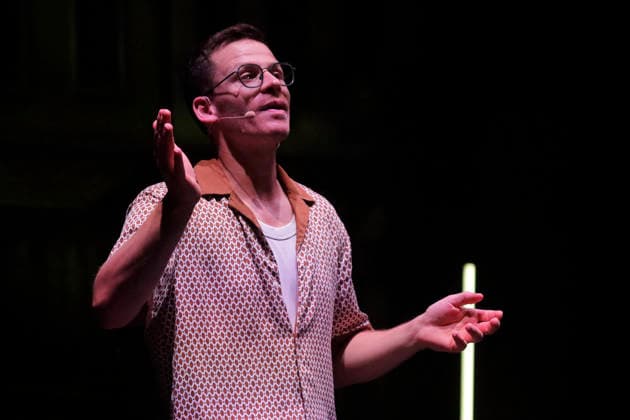 AUT - OESTERREICH, 2026-08-11: KULTUR PORTRAIT - DER BAYERISCHE KABARETTIST MARTIN FRANK MIT SEINEM NEUEN PROGRAMM GRUESSE AUS ALLEGRO SUED im Erler PASSIONSSPIELHAUS ;