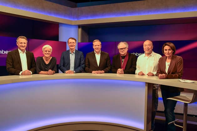 ABB MAISCHBERGER- Nikolaus Hermann Blome Journalist Ulrike Herrmann Journalistin Karl Wilhelm Lauterbach Gesundheitsoekonom und Politiker Tilman Moritz Kuban CDU Politiker Heinz Rudolf Erich Arthur Kunze Rocksaenger Ai Weiwei chinesischer Konzeptkuenstler und Sandra Maischberger Moderatorin zu Gast in der ARD TV Talkshow maischberger am 11.August 2026 in Berlin Berlin Deutschland
