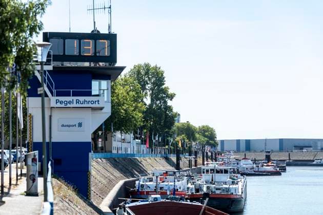 Pegel Ruhrort: Laut Vorhersage 1,33 m - der bisherige historische Tiefststand liegt bei 1,53. 12.08.2026 Duisburg ** NUR FÜR REDAKTIONELLE ZWECKE ** EDITORIAL USE ONLY **<p>Pegel Ruhrort: Laut Vorhersage 1,33 m - der bisherige historische Tiefststand liegt bei 1,53. 12.08.2026 Duisburg Deutschland NRW Duisburg Copyright: DanielxAttia