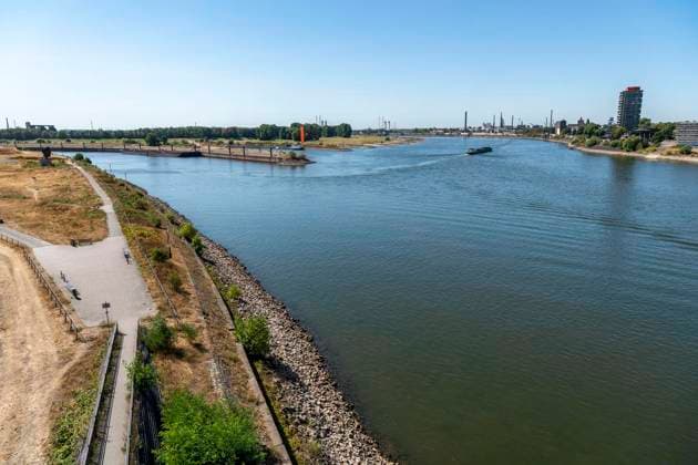 Pegel Ruhrort: Laut Vorhersage 1,33 m - der bisherige historische Tiefststand liegt bei 1,53. 12.08.2026 Duisburg ** NUR FÜR REDAKTIONELLE ZWECKE ** EDITORIAL USE ONLY **<p>Pegel Ruhrort: Laut Vorhersage 1,33 m - der bisherige historische Tiefststand liegt bei 1,53. 12.08.2026 Duisburg Deutschland NRW Duisburg Copyright: DanielxAttia