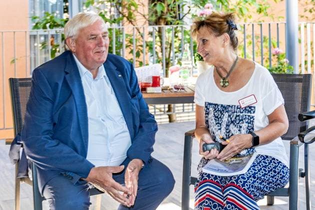 Laumann im Alfred-Delp-Haus ** NUR FÜR REDAKTIONELLE ZWECKE ** EDITORIAL USE ONLY **<p>Gesundheitsminister Laumann, hier im Gespräch mit Betreuerin Elisabeth Kaminski, besucht am Mittwoch, den 12.08.2026 die Senioreneinrichtung Alfred-Delp-Haus in Dinslaken. Es geht um Klimatisierung. Deutschland NRW Dinslaken Copyright: ErwinxPottgiesser