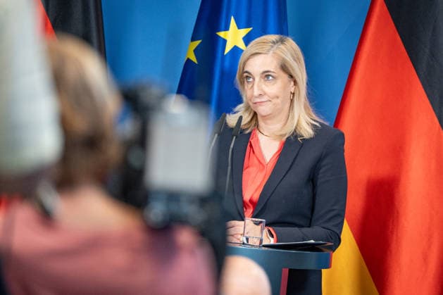 Nina Warken, Bundesministerin für besondere Aufgaben, Chefin des Bundeskanzleramtes und Beauftragte der Bundesregierung für die Nachrichtendienste des Bundes, während der Pressekonferenz im Kanzleramt;Pressekonferenz zur Reform des Rechts der Nachrichtendienste im Bundeskanzleramt, Berlin Berlin Deutschland Bundeskanzleramt