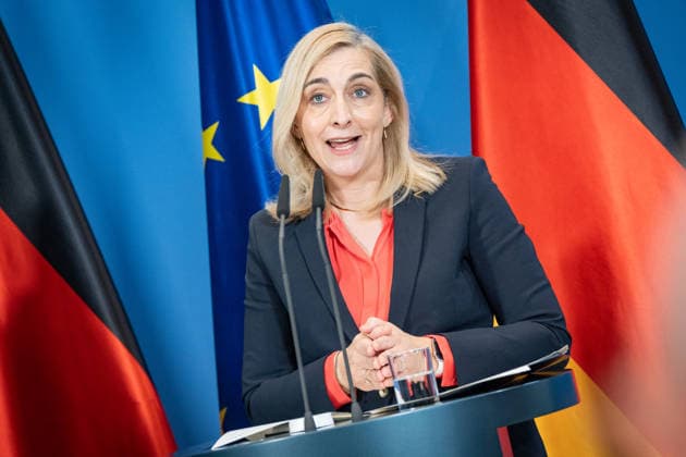 Nina Warken, Bundesministerin für besondere Aufgaben, Chefin des Bundeskanzleramtes und Beauftragte der Bundesregierung für die Nachrichtendienste des Bundes, während der Pressekonferenz im Kanzleramt;Pressekonferenz zur Reform des Rechts der Nachrichtendienste im Bundeskanzleramt, Berlin Berlin Deutschland Bundeskanzleramt