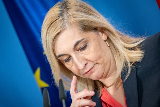 Nina Warken, Bundesministerin für besondere Aufgaben, Chefin des Bundeskanzleramtes und Beauftragte der Bundesregierung für die Nachrichtendienste des Bundes, während der Pressekonferenz im Kanzleramt;Pressekonferenz zur Reform des Rechts der Nachrichtendienste im Bundeskanzleramt, Berlin Berlin Deutschland Bundeskanzleramt