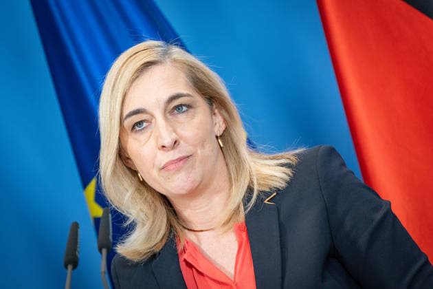 Nina Warken, Bundesministerin für besondere Aufgaben, Chefin des Bundeskanzleramtes und Beauftragte der Bundesregierung für die Nachrichtendienste des Bundes, während der Pressekonferenz im Kanzleramt;Pressekonferenz zur Reform des Rechts der Nachrichtendienste im Bundeskanzleramt, Berlin Berlin Deutschland Bundeskanzleramt