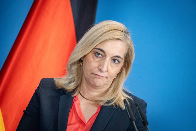 Nina Warken, Bundesministerin für besondere Aufgaben, Chefin des Bundeskanzleramtes und Beauftragte der Bundesregierung für die Nachrichtendienste des Bundes, während der Pressekonferenz im Kanzleramt;Pressekonferenz zur Reform des Rechts der Nachrichtendienste im Bundeskanzleramt, Berlin Berlin Deutschland Bundeskanzleramt