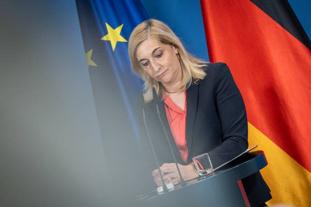 Nina Warken, Bundesministerin für besondere Aufgaben, Chefin des Bundeskanzleramtes und Beauftragte der Bundesregierung für die Nachrichtendienste des Bundes, während der Pressekonferenz im Kanzleramt;Pressekonferenz zur Reform des Rechts der Nachrichtendienste im Bundeskanzleramt, Berlin Berlin Deutschland Bundeskanzleramt