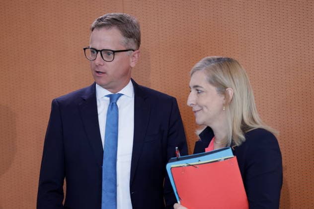 Dr. Carsten Linnemann, Bundesminister für Gesundheit , Nina Warken, Bundesministerin für besondere Aufgaben Chefin des Bundeskanzleramtes., Deutschland, Berlin, Bundeskanzleramt, Das Bundeskabinett befasst sich in seiner 55. Sitzung am 12. August 2026 unter anderem mit dem Gesetzentwurf zur Einführung einer Frühstartrente.