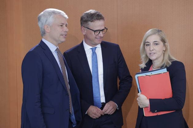 Steffen Bilger, Bundesminister für Verkehr , Dr. Carsten Linnemann, Bundesminister für Gesundheit , Nina Warken, Bundesministerin für besondere Aufgaben Chefin des Bundeskanzleramtes, Deutschland, Berlin, Bundeskanzleramt, Das Bundeskabinett befasst sich in seiner 55. Sitzung am 12. August 2026 unter anderem mit dem Gesetzentwurf zur Einführung einer Frühstartrente.